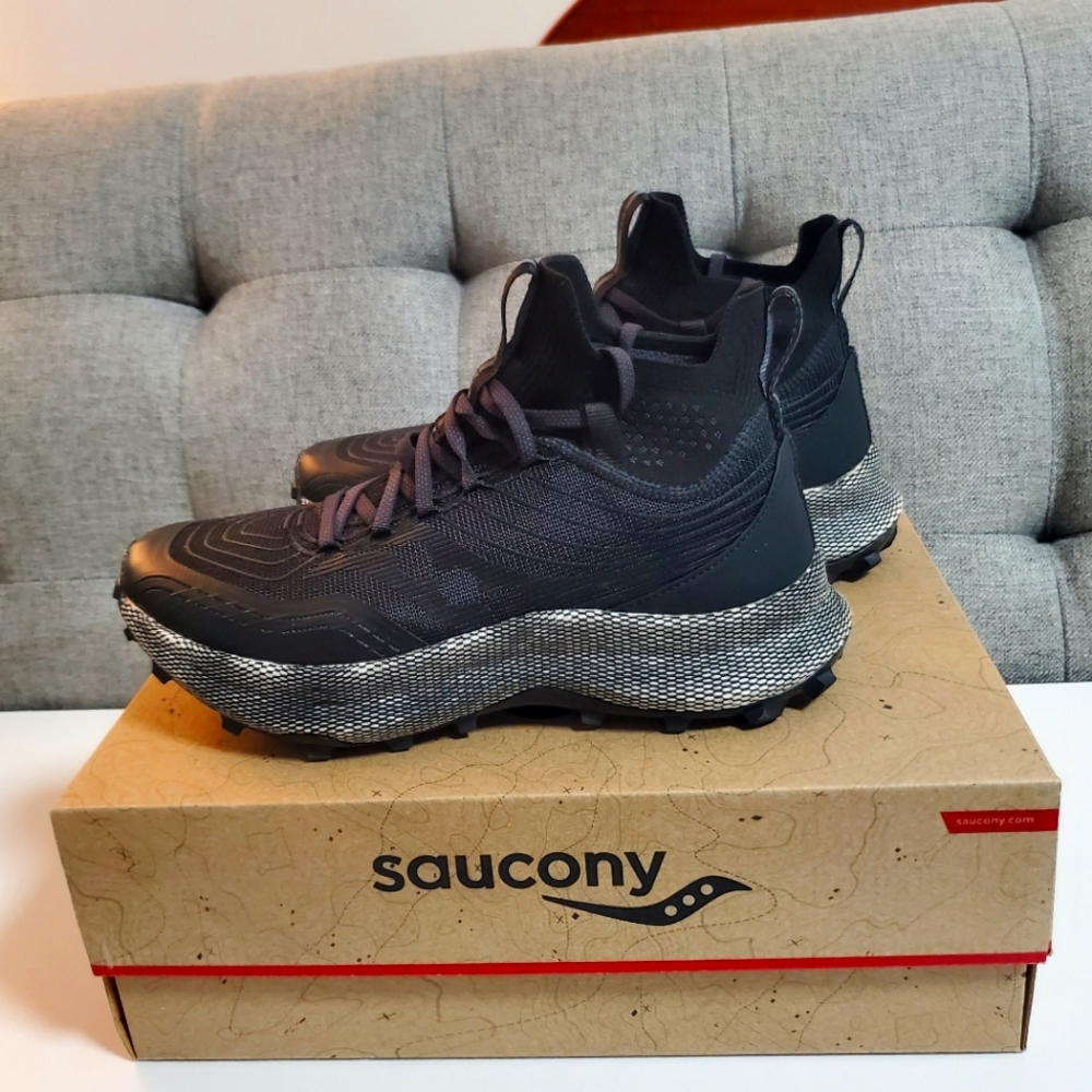 BNIB Saucony Endorphin Trail Hiking Running Shoes Black - Women's